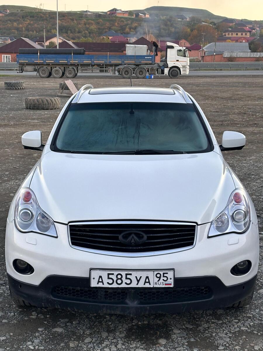 Infiniti EX35 2008г 4WD