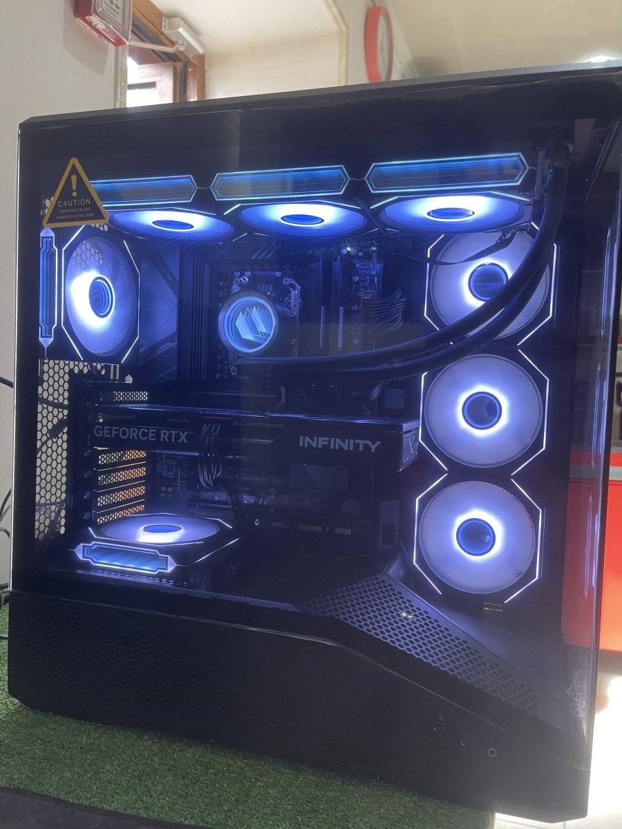 Мощный игровой компьютер R5 7500f/rtx 5060 ti