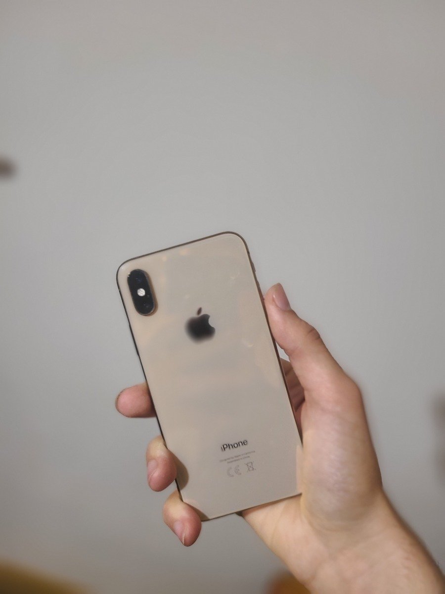 Продам iphone-xs