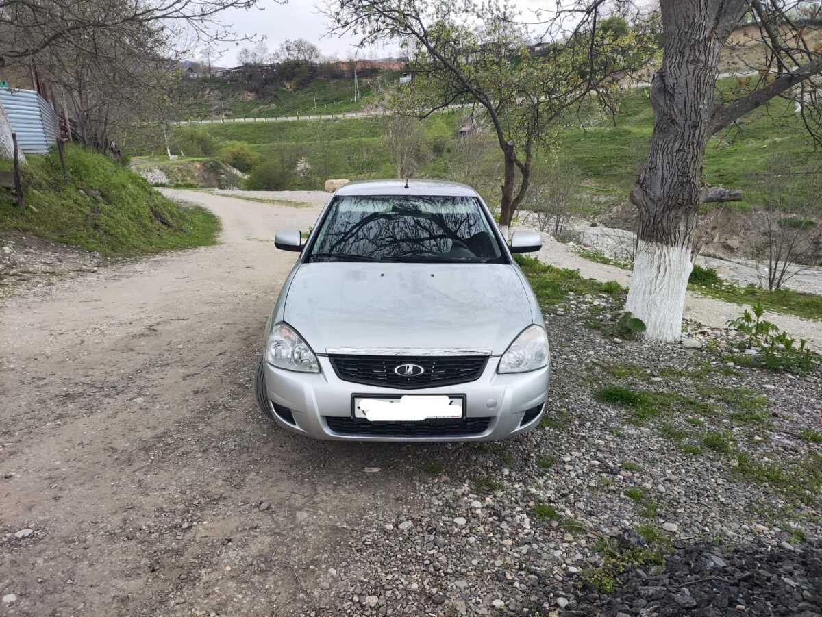 Лада Приора 2010 года