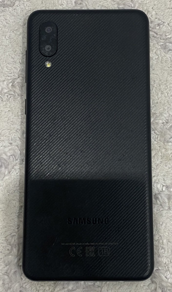 Продаю телефон Samsung Galaxy A02 телефон отличном состоянии ни микро