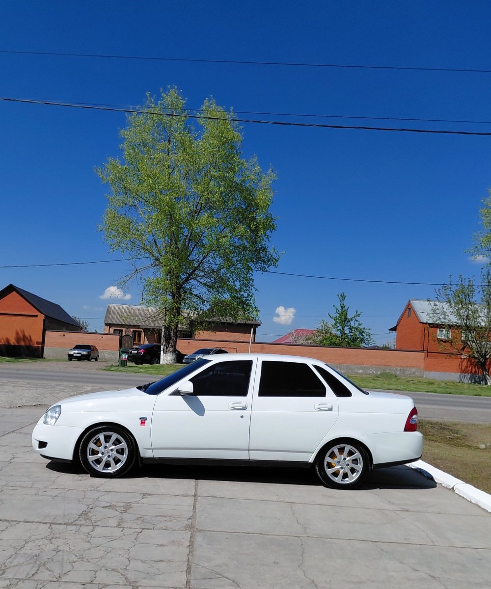 Продам авто модели лада приора