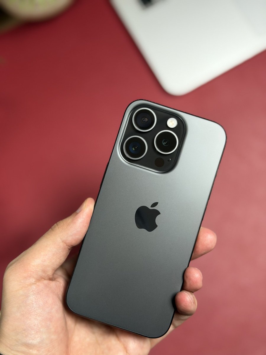 iPhone 15 про 256ГБ АКБ 85% идеальное состояние
