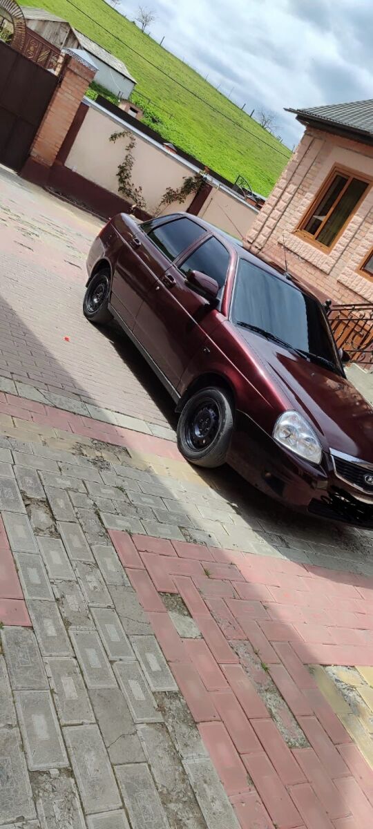 Приора полу люкс с навигацей 2013 год