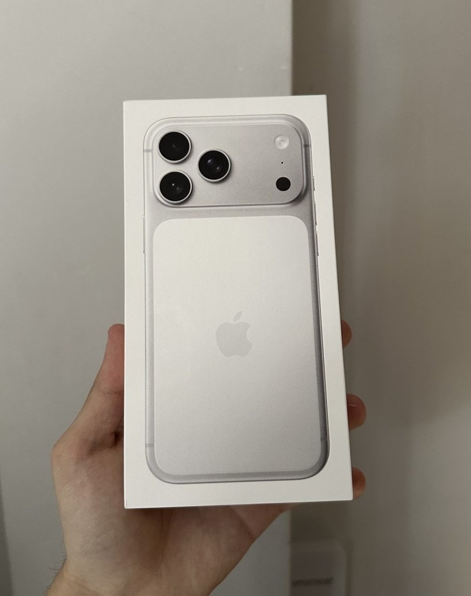 iPhone 17 Pro Max 256Gb Silver E-Sim 🍏