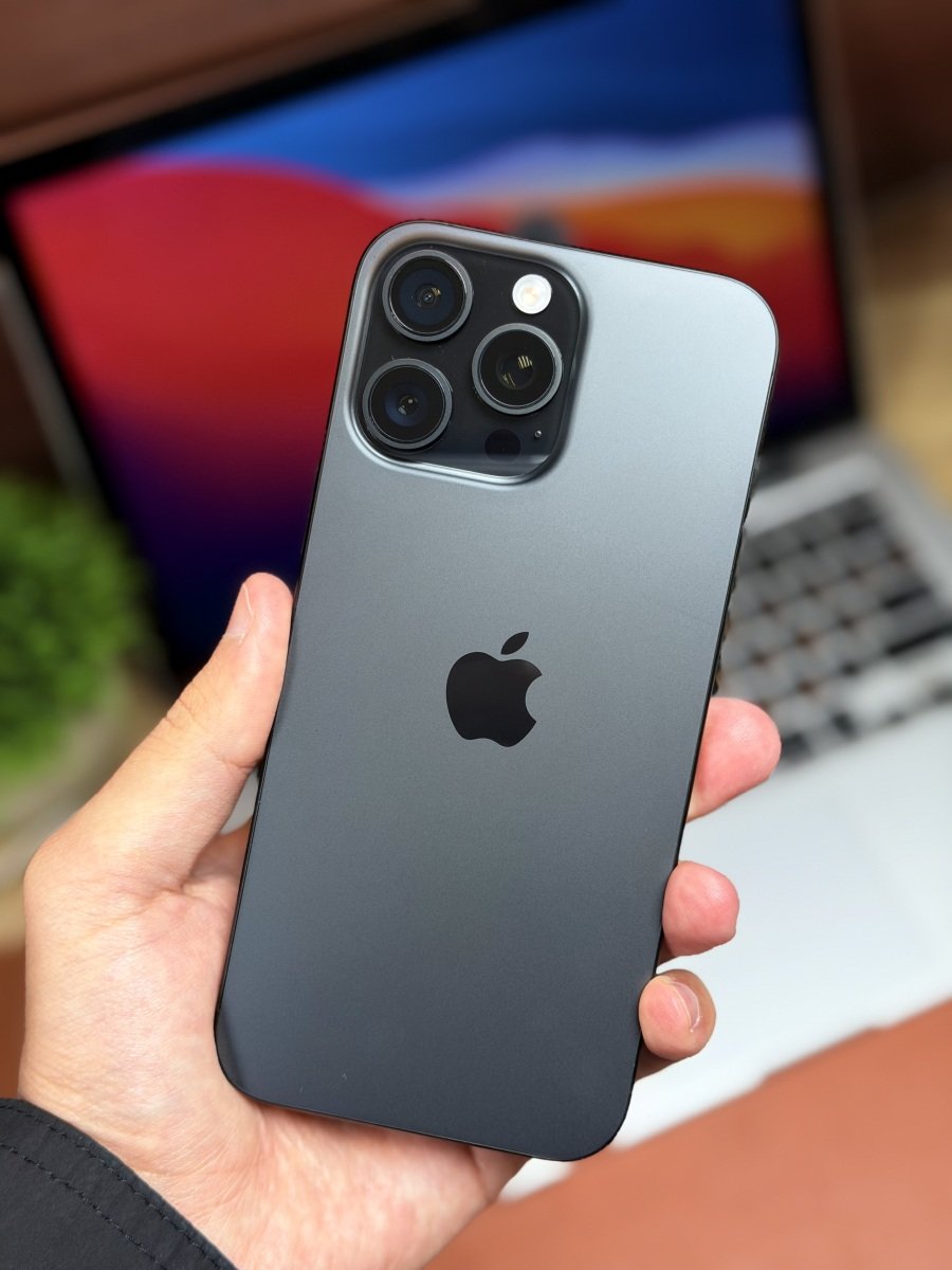 iPhone 16 Pro Max 256 АКБ 95% отличное состояние