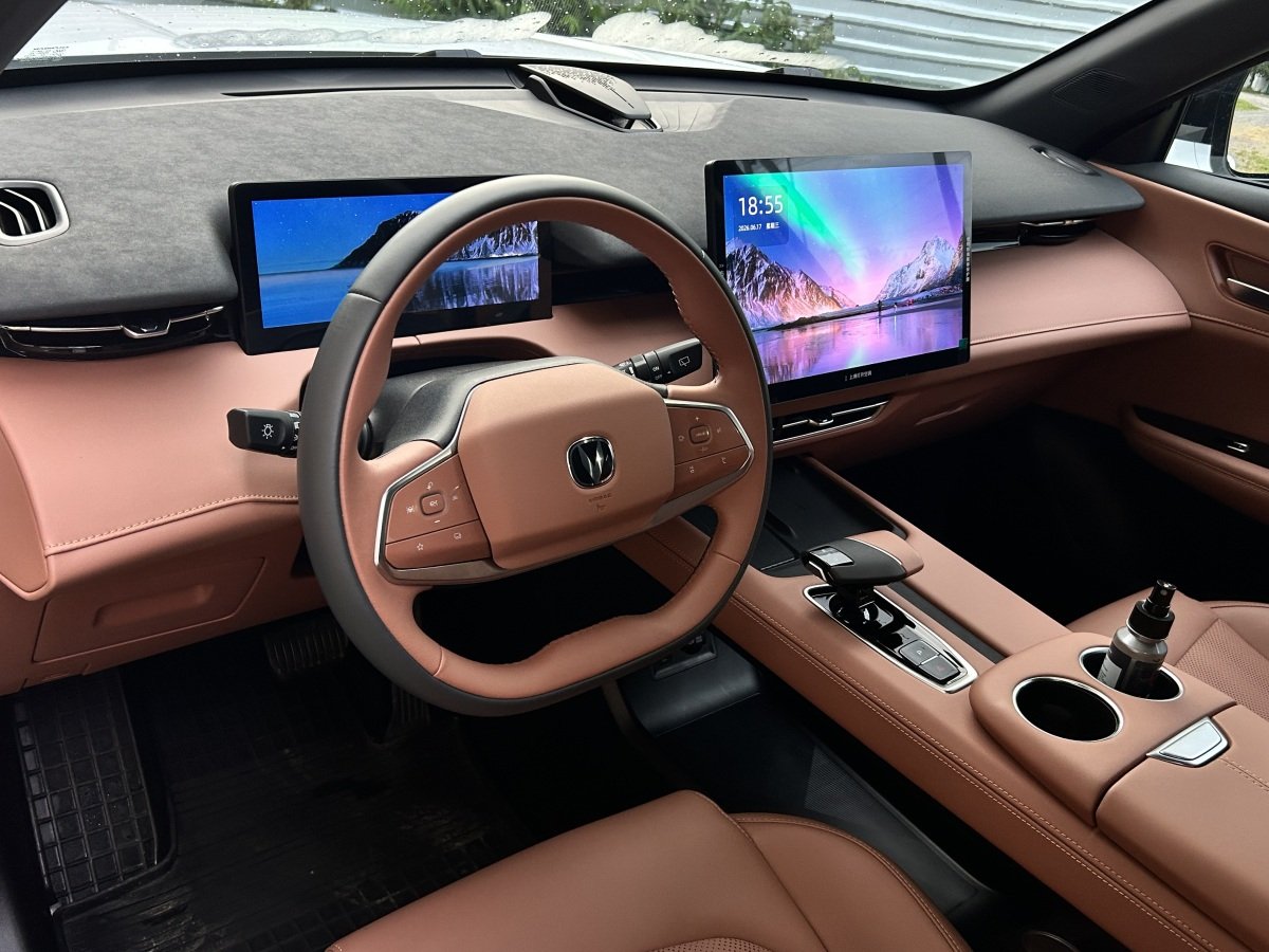 Чанган uni z 1.290