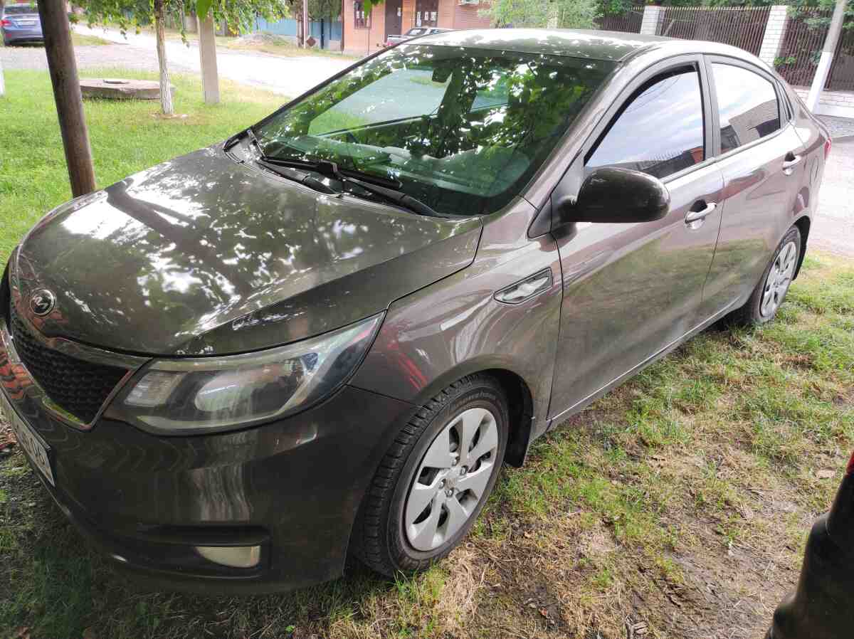 Очень упакованный автомобиль Киа Рио 2016 г 1.6 АКПП