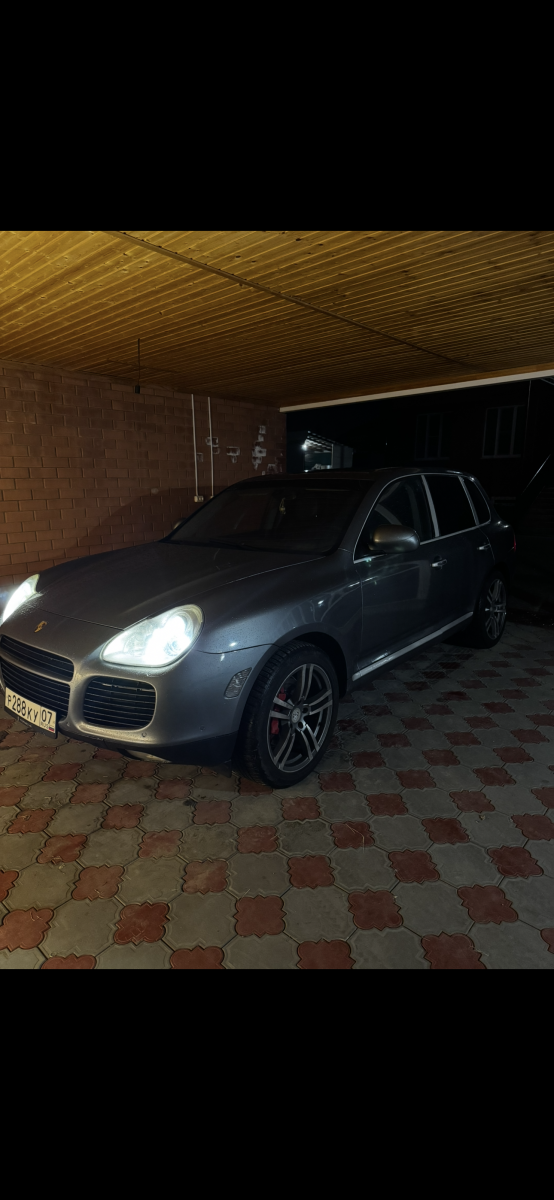 Porsche cayenne turbo