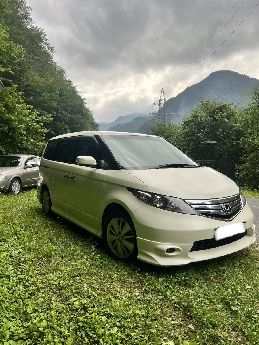 Honda Elysion 2011