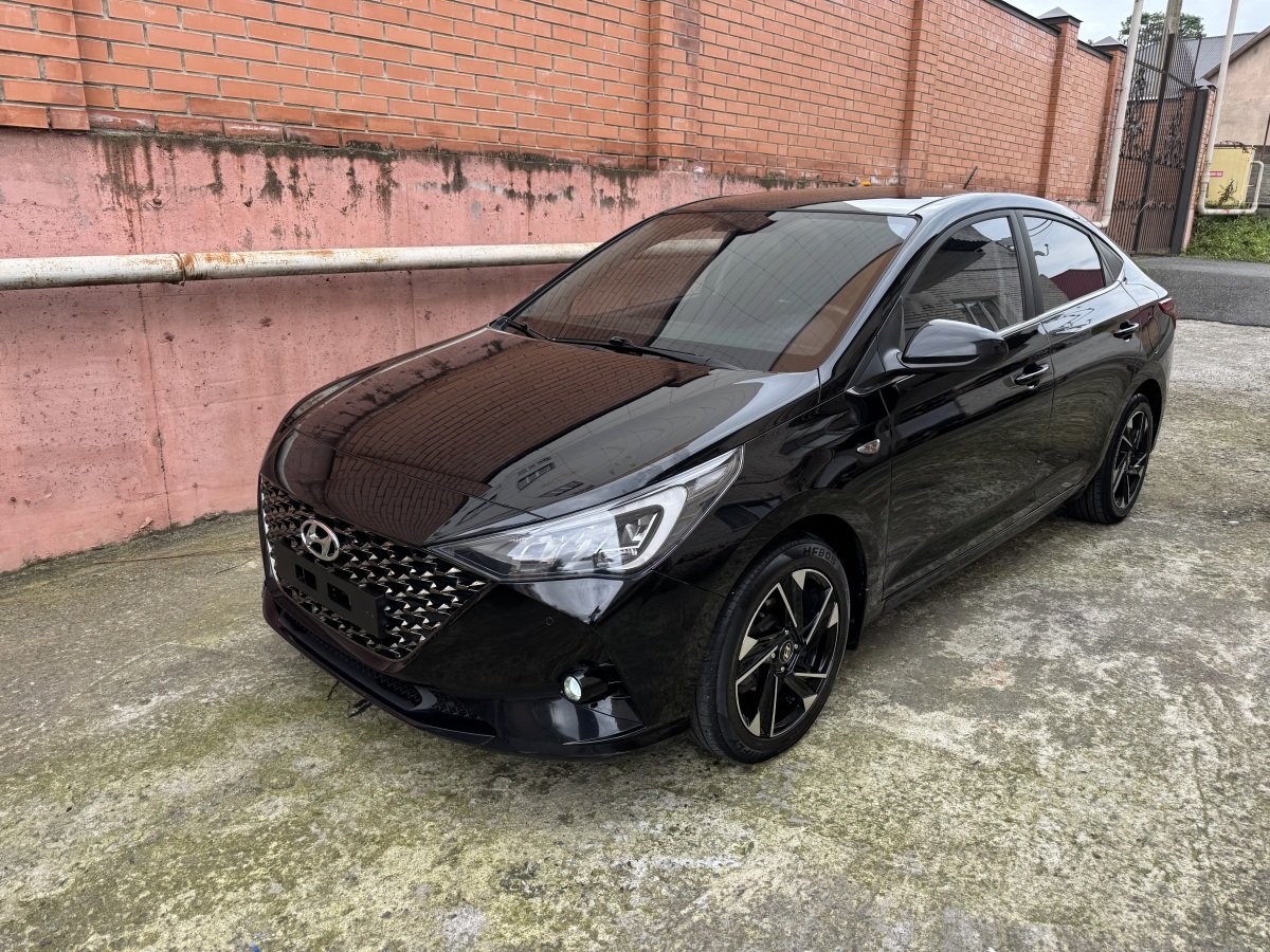 Продаю Hyundai Solaris 21г неб/к пробег 113т