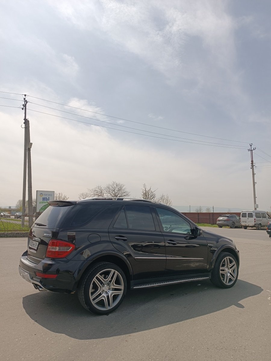 Мерседес Бенс