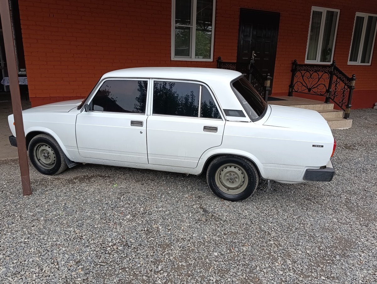 Продаю ваз 2105