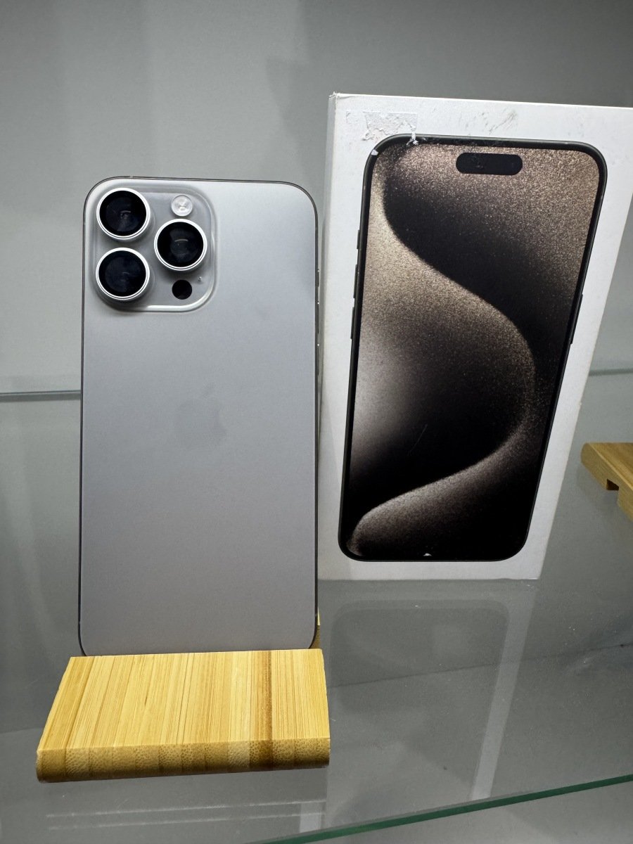 iPhone 15 Pro Max